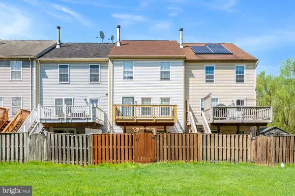 $2,595 | 7123 Gresham Court East, Frederick, MD 21703