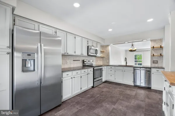 $2,595 | 7123 Gresham Court East, Frederick, MD 21703