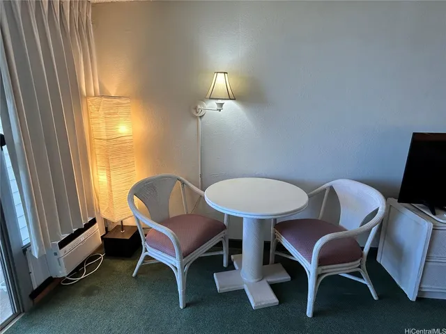 $1,780 | 445 Seaside Avenue, Unit 2011, Honolulu, HI 96815
