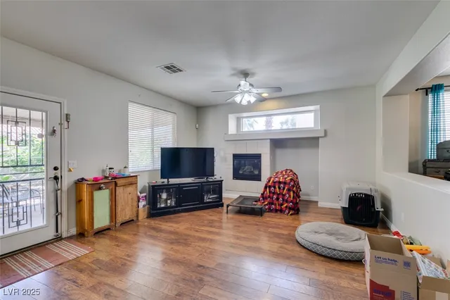 $3,195 | 1048 Painted Daisy Avenue, Henderson, NV 89014