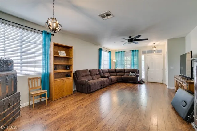 $3,195 | 1048 Painted Daisy Avenue, Henderson, NV 89014