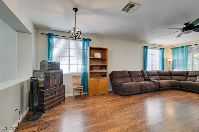 $3,195 | 1048 Painted Daisy Avenue, Henderson, NV 89014