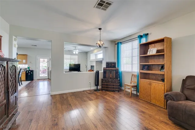 $3,195 | 1048 Painted Daisy Avenue, Henderson, NV 89014