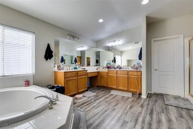 $3,195 | 1048 Painted Daisy Avenue, Henderson, NV 89014