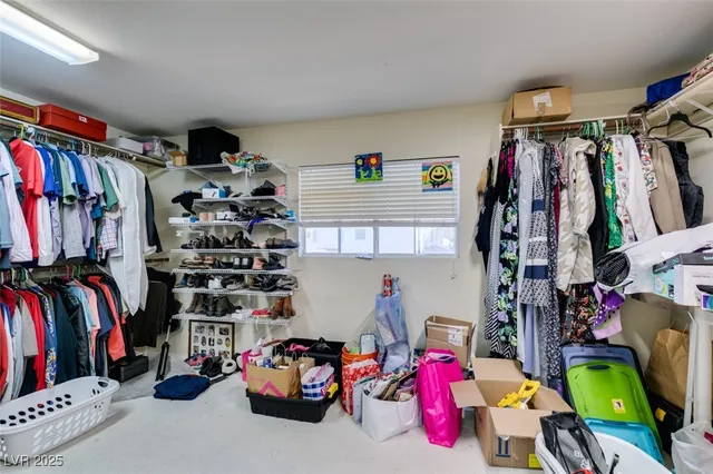 $3,195 | 1048 Painted Daisy Avenue, Henderson, NV 89014