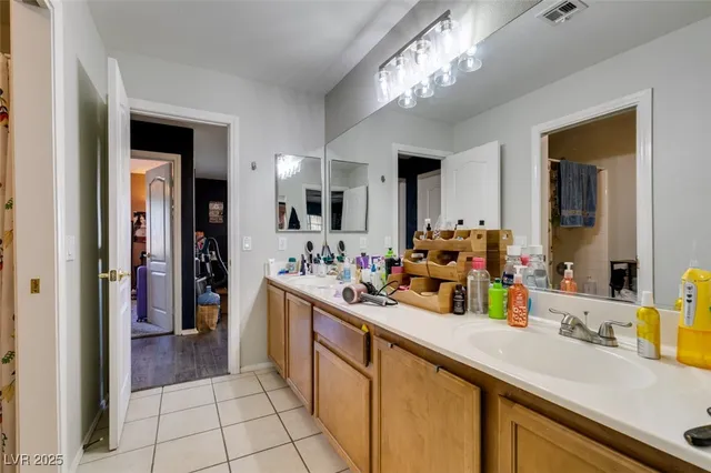 $3,195 | 1048 Painted Daisy Avenue, Henderson, NV 89014