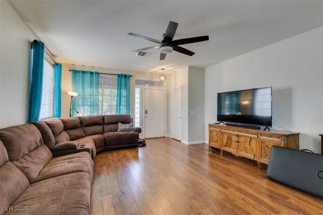 $3,195 | 1048 Painted Daisy Avenue, Henderson, NV 89014