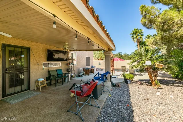 $3,195 | 1048 Painted Daisy Avenue, Henderson, NV 89014