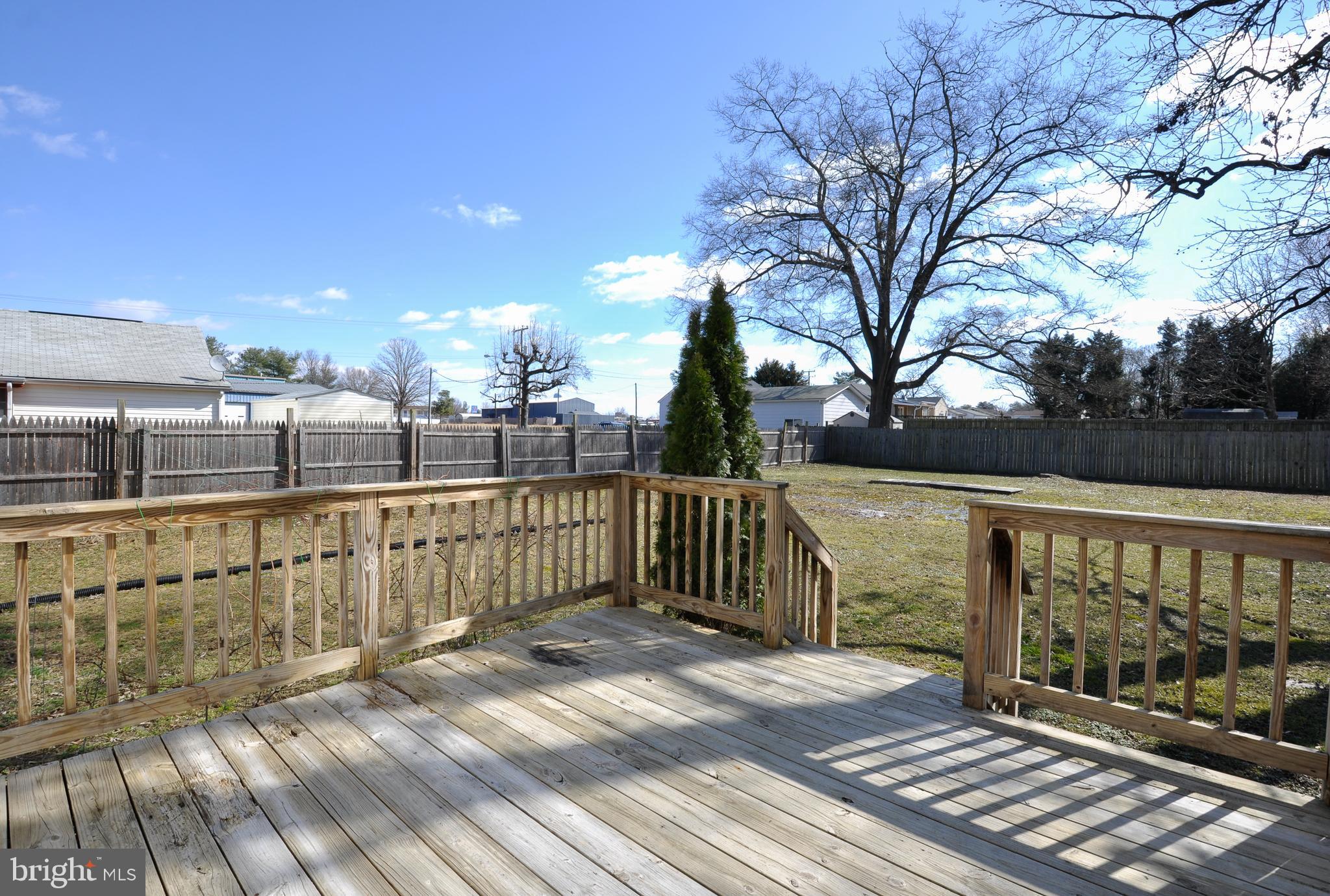401 Musselman Road Fredericksburg, VA 22405 - Photo 13 of 39 LARGE DECK