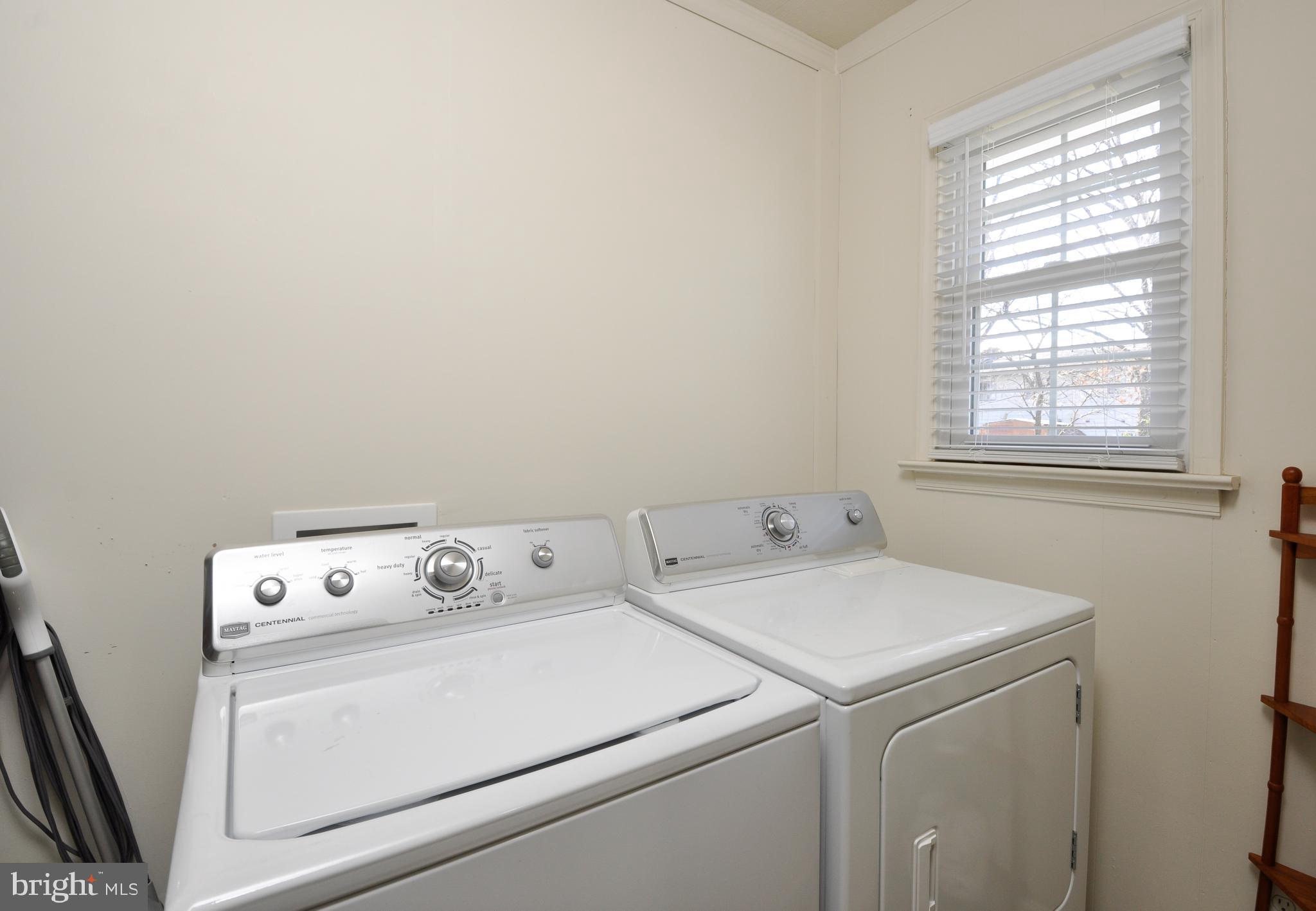 401 Musselman Road Fredericksburg, VA 22405 - Photo 32 of 39 WASHER AND DRYER