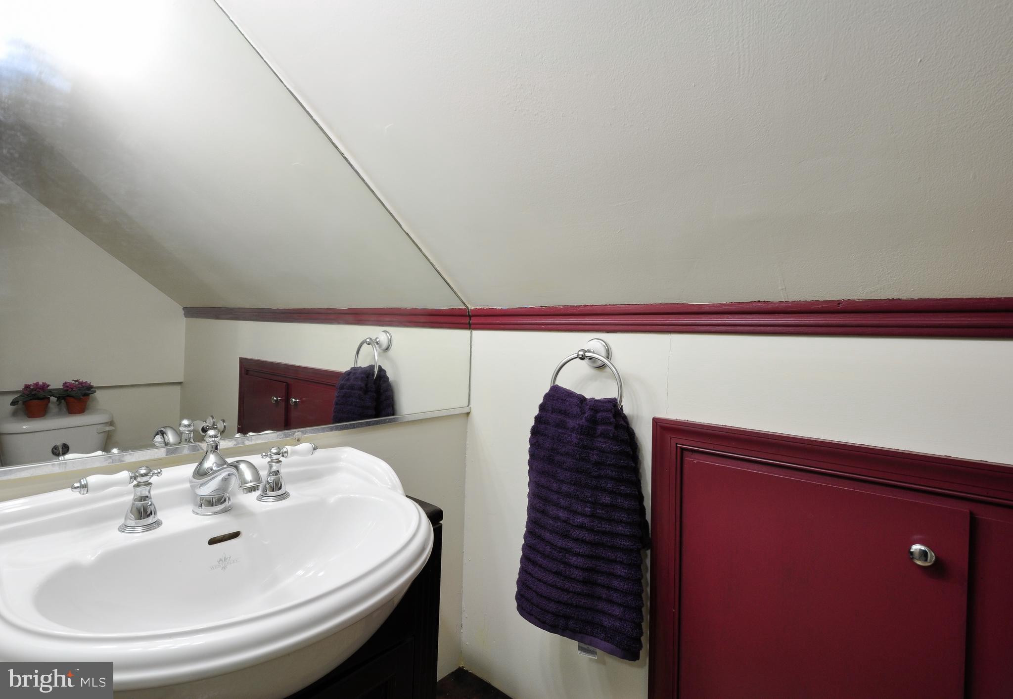 401 Musselman Road Fredericksburg, VA 22405 - Photo 33 of 39 POWDER ROOM