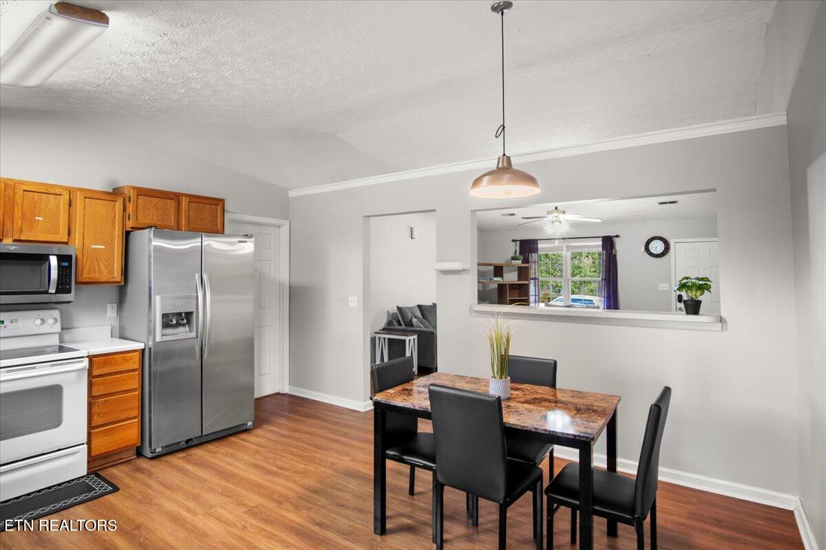7438 Lyle Bend Lane Knoxville, TN 37918 - Photo 6 of 24 08-Kitchen