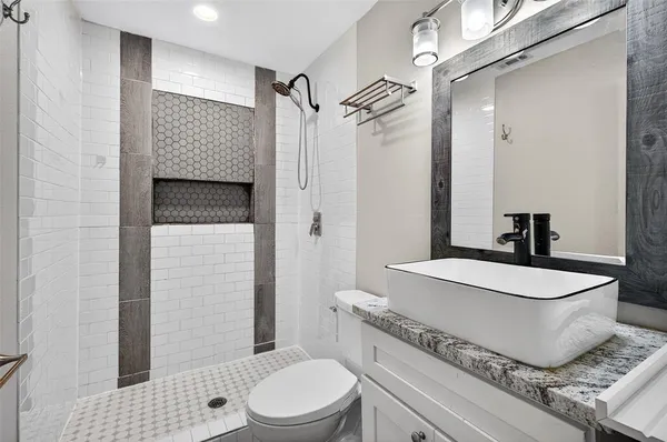 $1,600 | 1016 West Hanna Street, Denison, TX 75020