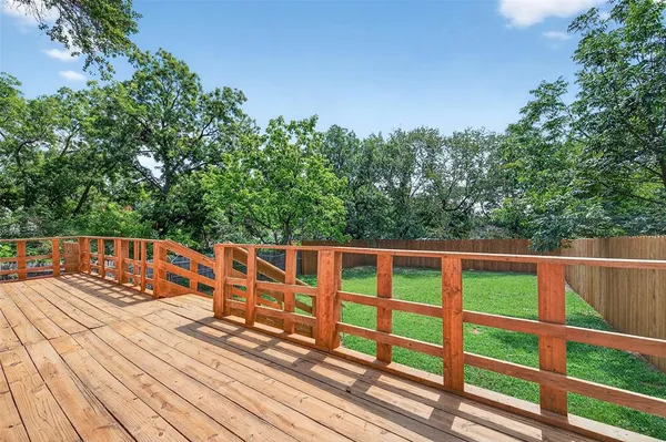 $1,600 | 1016 West Hanna Street, Denison, TX 75020