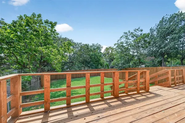 $1,600 | 1016 West Hanna Street, Denison, TX 75020