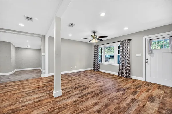 $1,600 | 1016 West Hanna Street, Denison, TX 75020