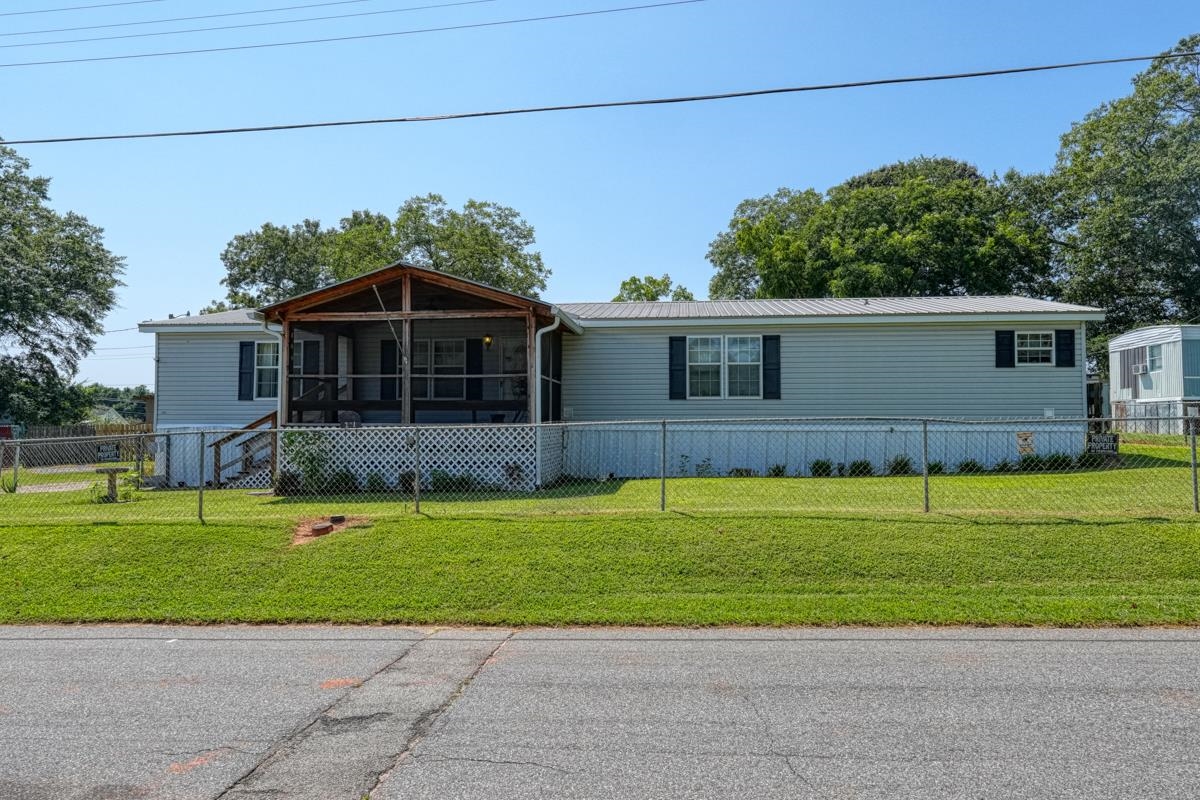 271 Stephen Grove Road Spartanburg, SC 29301 - Photo 1 of 34