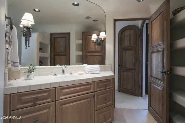 $3,500,000 | 9215 East Red Lawrence Drive, Scottsdale, AZ 85262