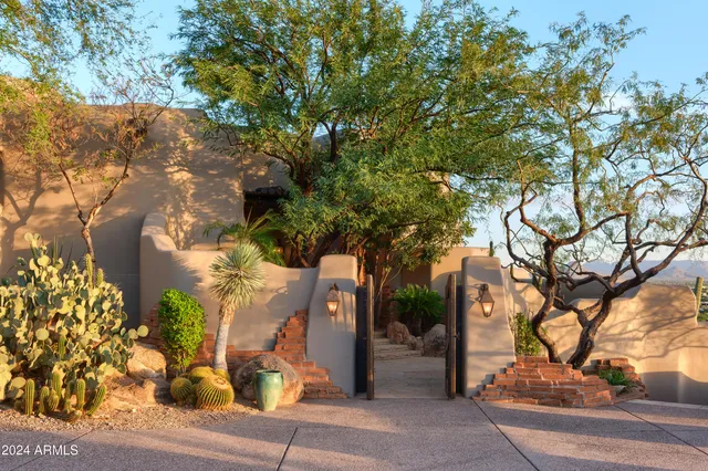 $3,500,000 | 9215 East Red Lawrence Drive, Scottsdale, AZ 85262