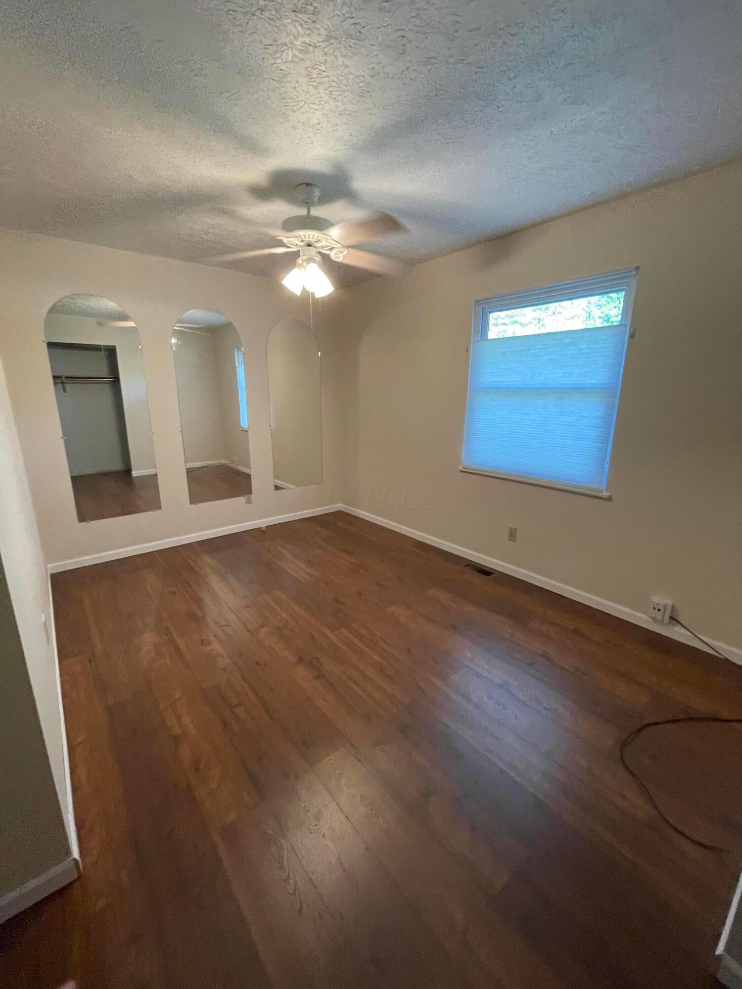 348 Ridgemere Way Lancaster, OH 43130 - Photo 11 of 13 D417F90B-135D-4481-B3F9-56FE4148B497