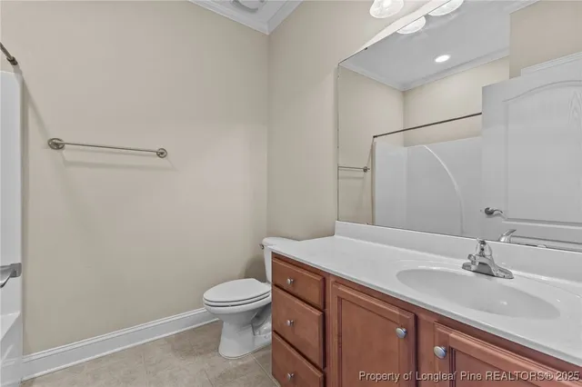 a bathroom with a bath tub