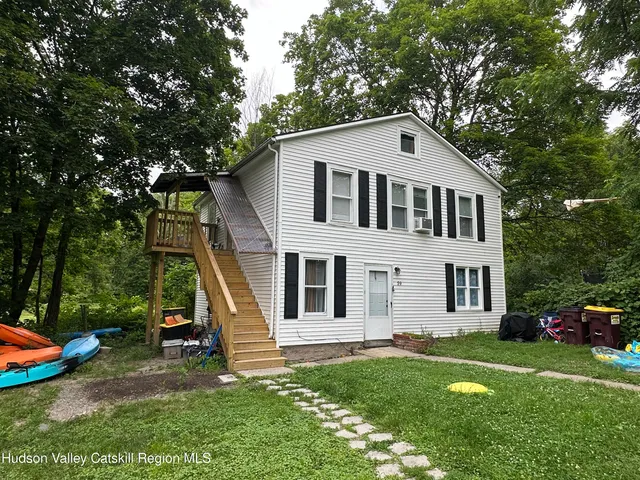 $329,000 | 59 Church Street, Leeds, NY 12451