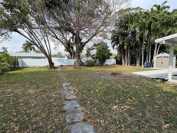$569,000 | 204 Southwest 7th Avenue, Hallandale Beach, FL 33009