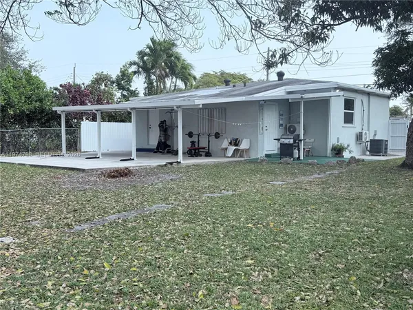 $569,000 | 204 Southwest 7th Avenue, Hallandale Beach, FL 33009