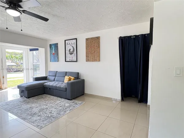 $569,000 | 204 Southwest 7th Avenue, Hallandale Beach, FL 33009