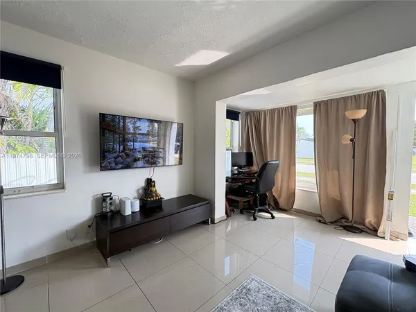 $569,000 | 204 Southwest 7th Avenue, Hallandale Beach, FL 33009
