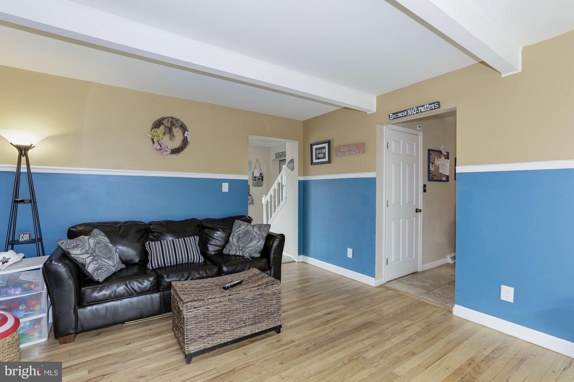 5249 Eliots Oak Road Columbia, MD 21044 - Photo 11 of 30 Sweet Family Room