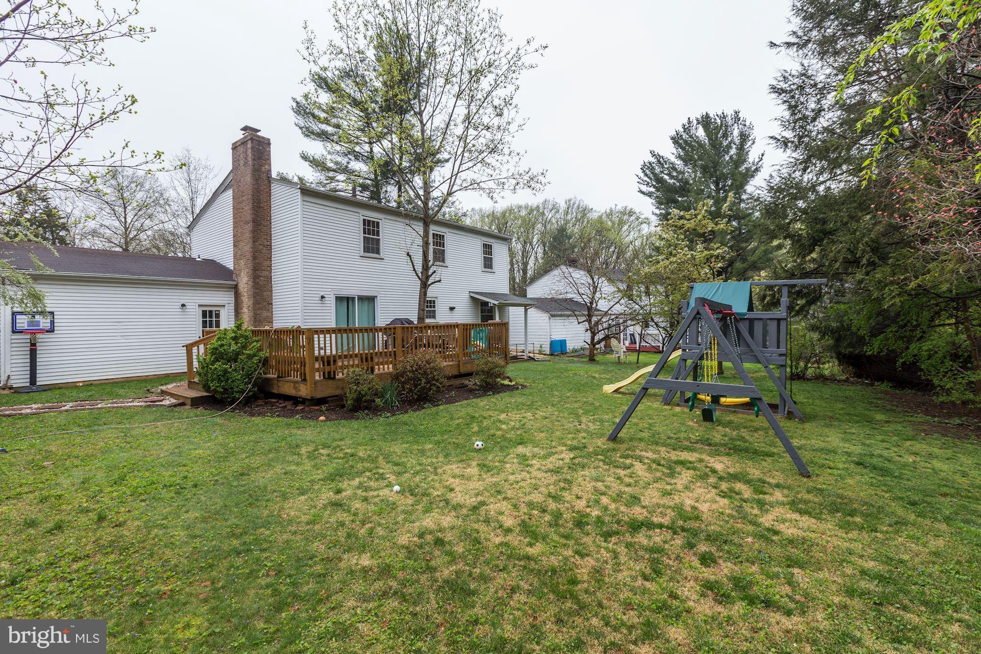 5249 Eliots Oak Road Columbia, MD 21044 - Photo 28 of 30 Large Rear Yard