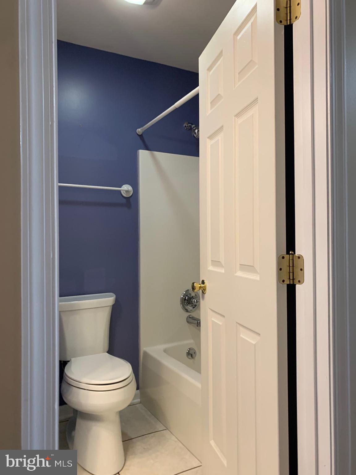 4639 Deer Path Road Harrisburg, PA 17110 - Photo 22 of 33 Full bath (off of hallway)