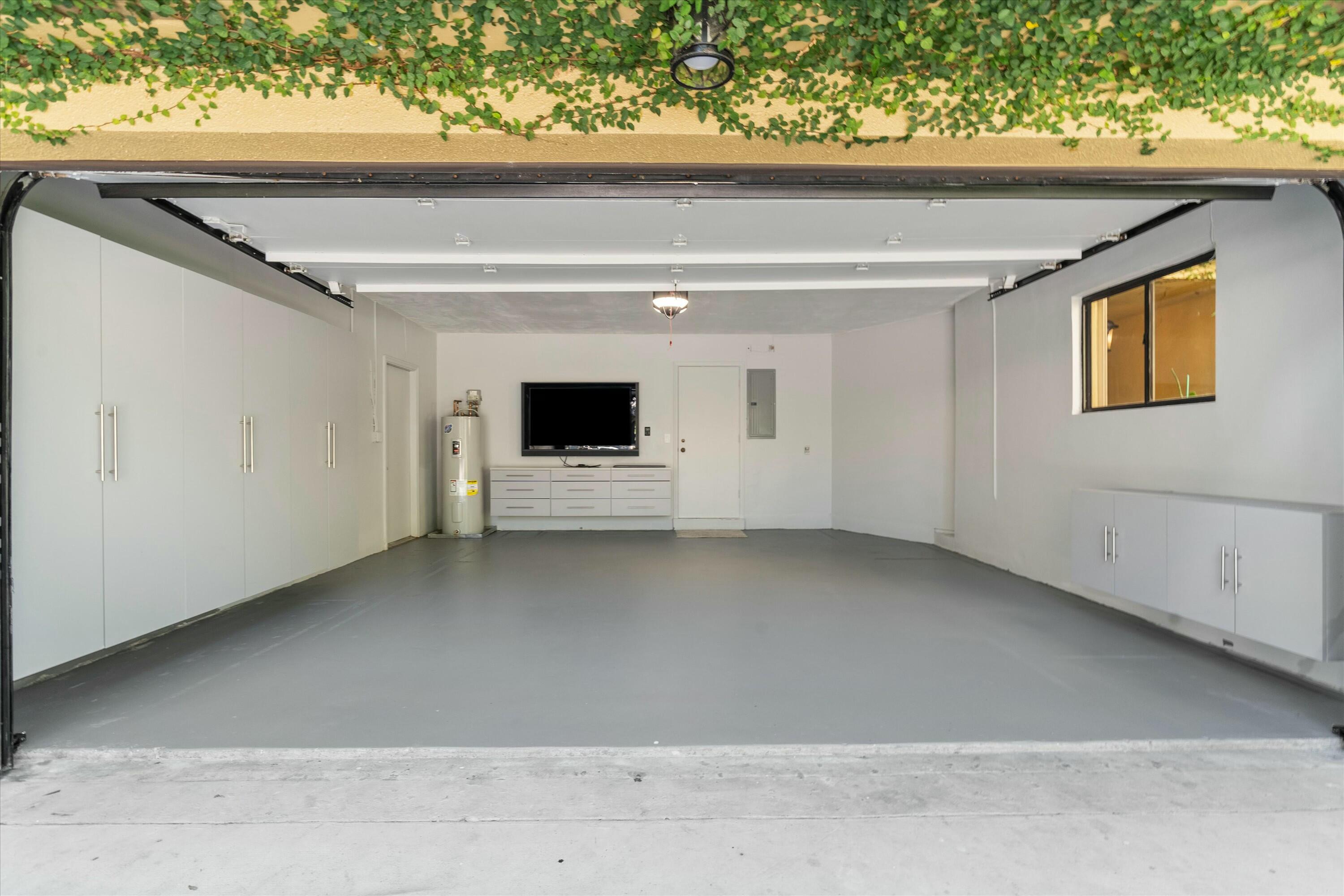 778 St Albans Drive Boca Raton, FL 33486 - Photo 24 of 29 Freshly painted garage