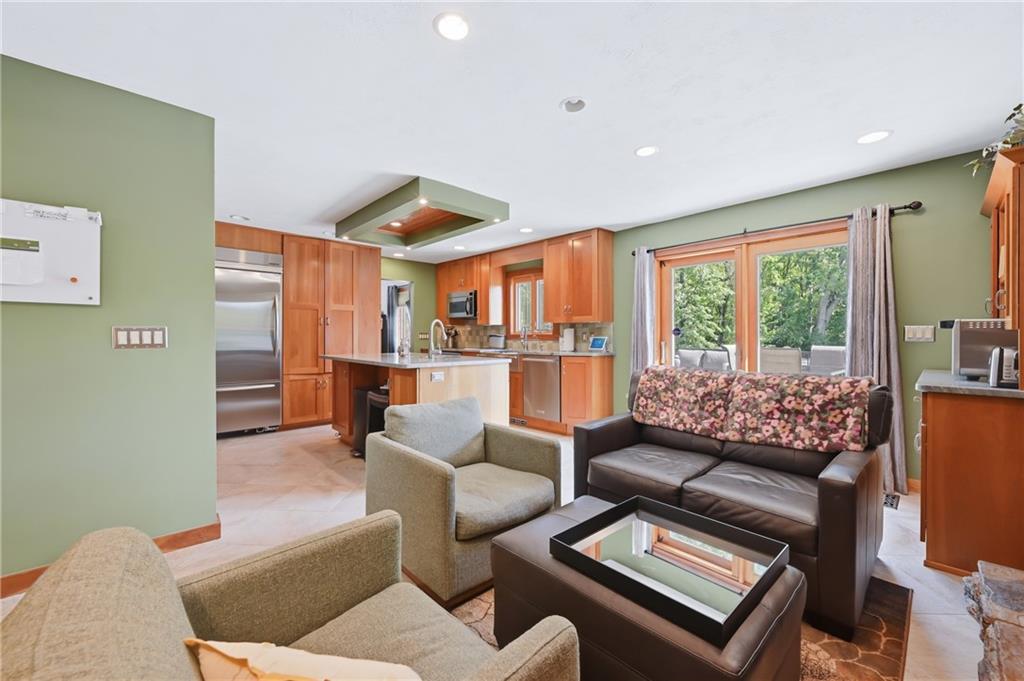 320 Robertson Road Hermitage, PA 16148 - Photo 12 of 49 Gallery Image 12