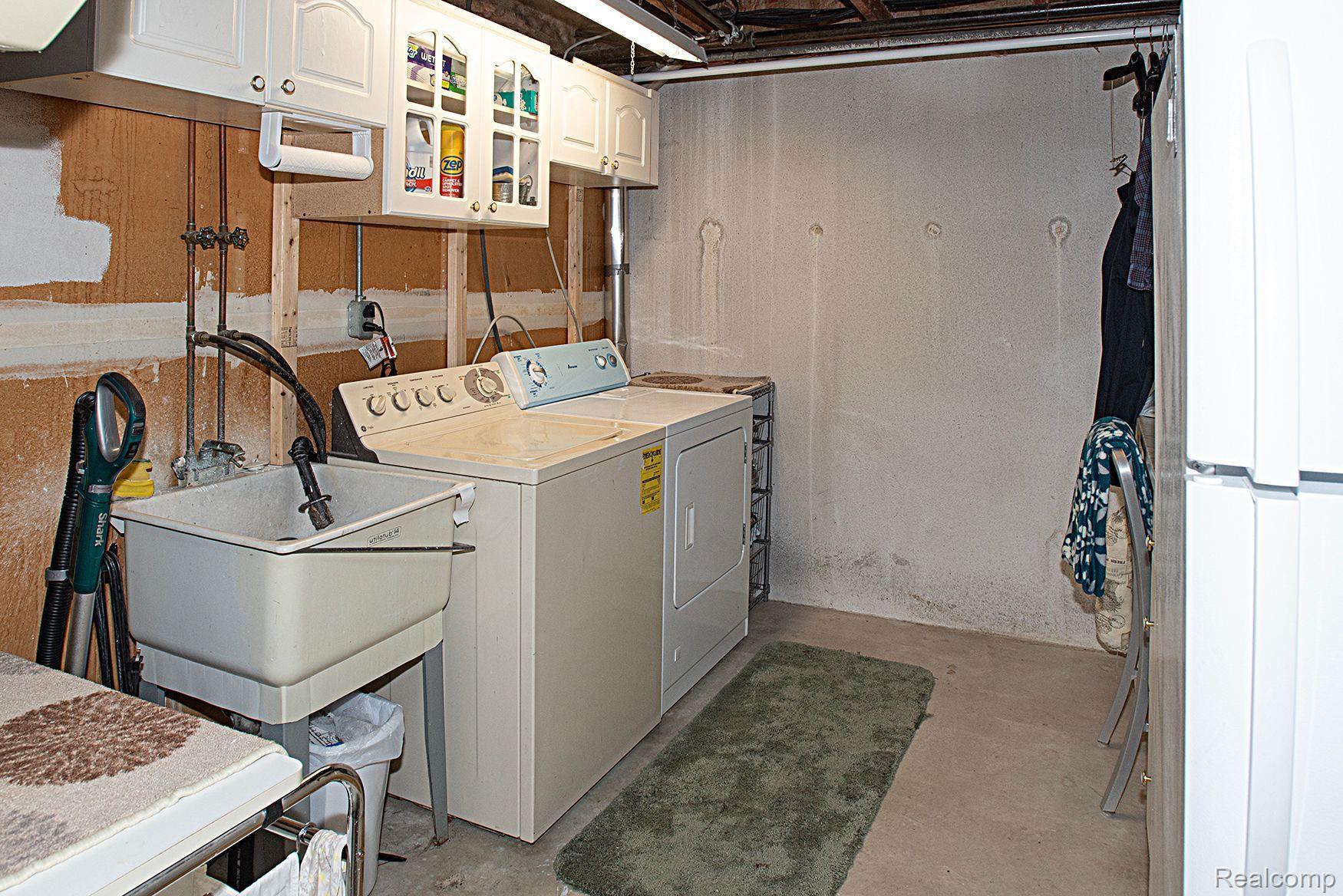 378 Willow Grove Lane Rochester, MI 48307 - Photo 35 of 42