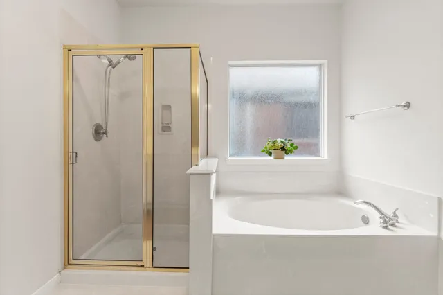 $2,600 | 19827 Lajuana Lane, Spring, TX 77388