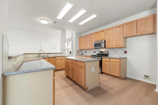 $2,600 | 19827 Lajuana Lane, Spring, TX 77388