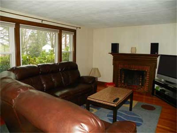 5 Silvermine Road Woburn, MA 01801 - Photo 2 of 20