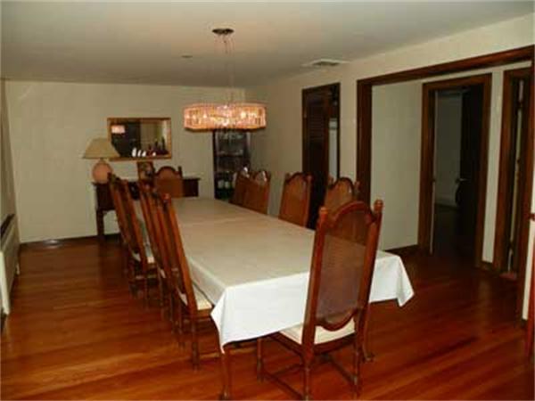 5 Silvermine Road Woburn, MA 01801 - Photo 3 of 20