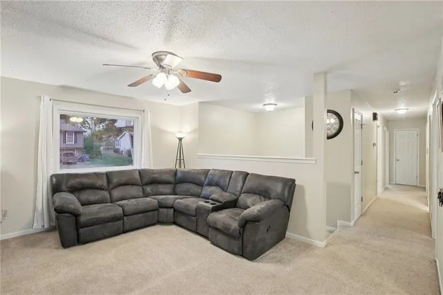 $258,000 | 35 Southeast 240th Road, Warrensburg, MO 64093