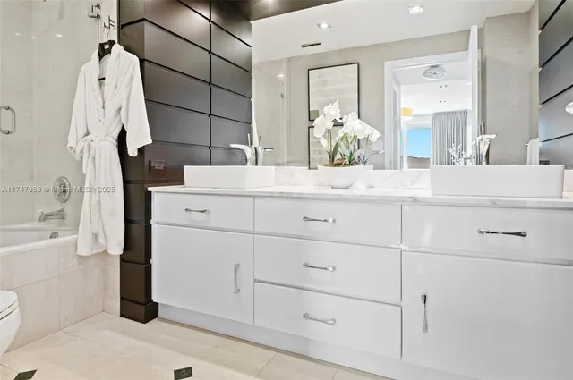 a bathroom with a bathtub