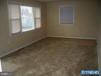 206 North Brownleaf Road Newark, DE 19713 - Photo 3 of 11