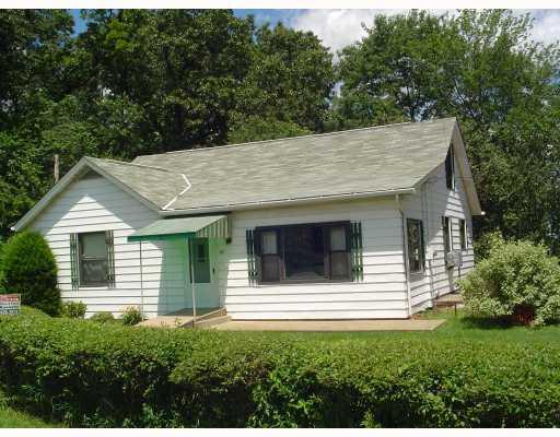 5011 Bakerstown Road Gibsonia, PA 15044 - Photo 1 of 8 Exterior Front.