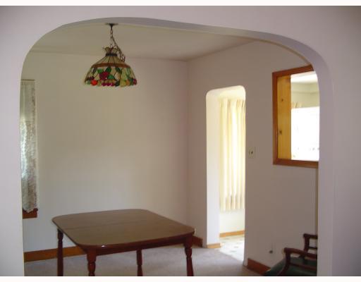 5011 Bakerstown Road Gibsonia, PA 15044 - Photo 4 of 8 Dining Room.