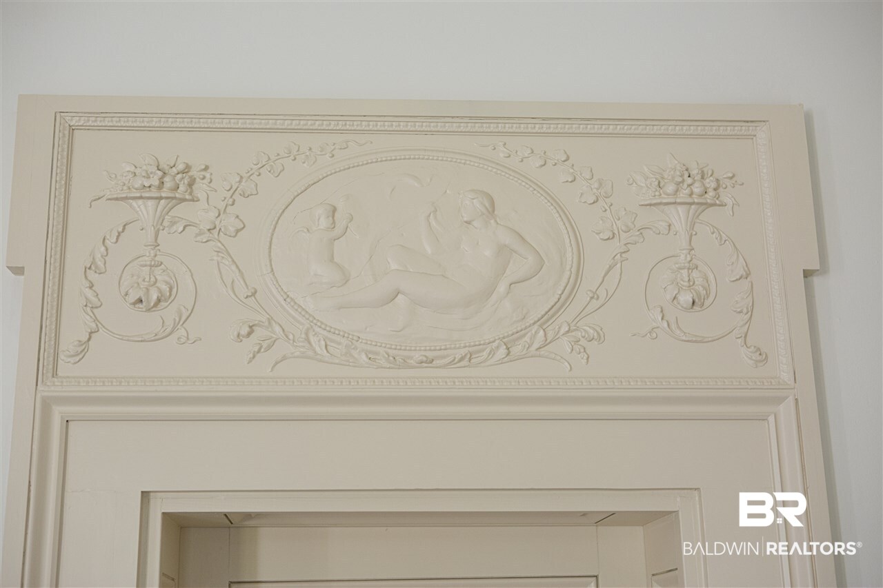 55 McGregor Avenue Mobile, AL 36608 - Photo 24 of 50 intricate overdoor details
