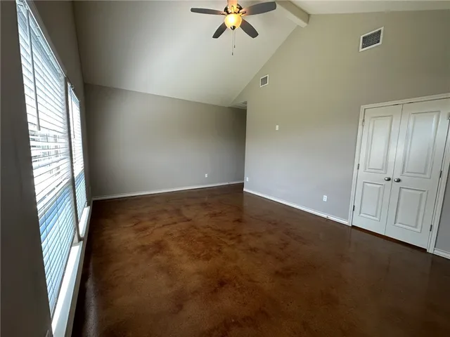 $2,800 | 106 Chiman Circle, Portland, TX 78374