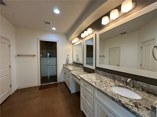 $2,800 | 106 Chiman Circle, Portland, TX 78374