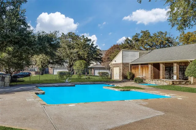 $1,300 | 3110 Devonshire Drive, Unit 288, Plano, TX 75075