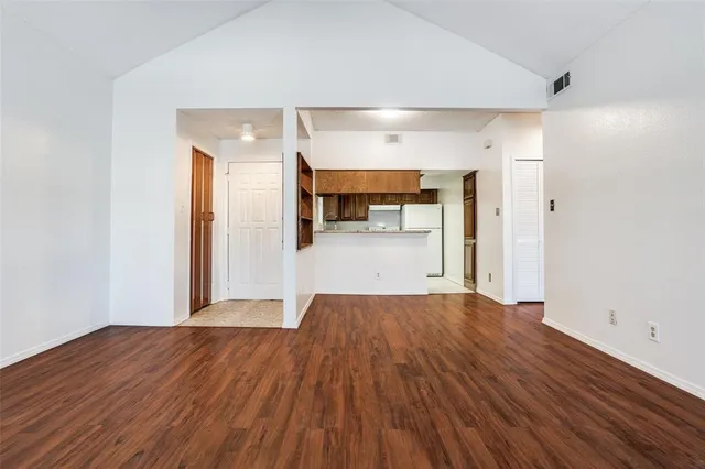 $1,300 | 3110 Devonshire Drive, Unit 288, Plano, TX 75075